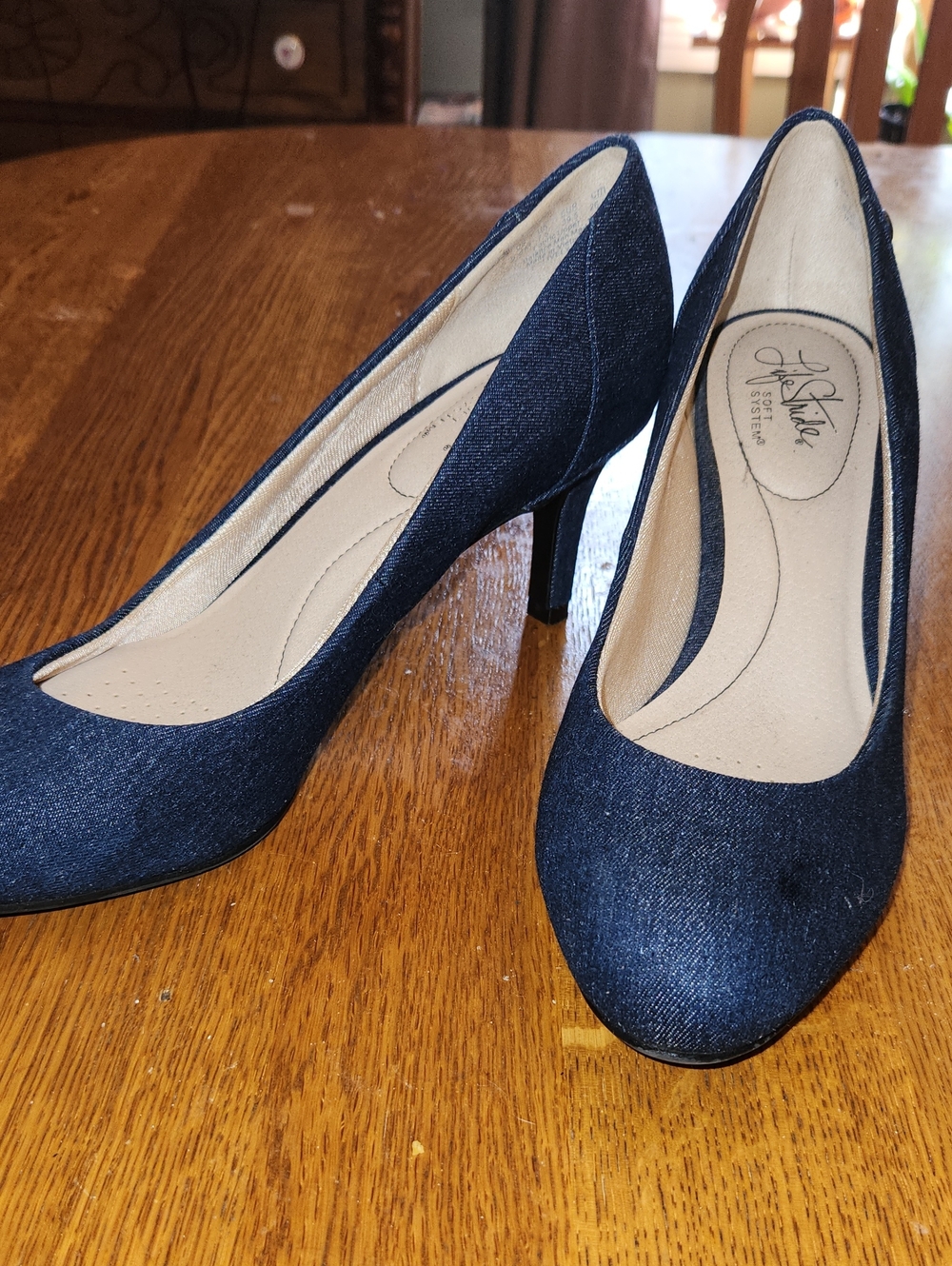 Life Stride Dark Navy Denim Pump Heel 9.5